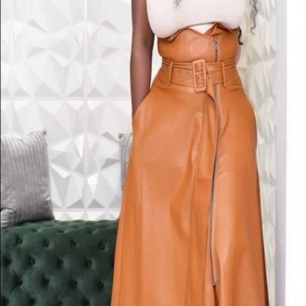High-waist maxi skirt